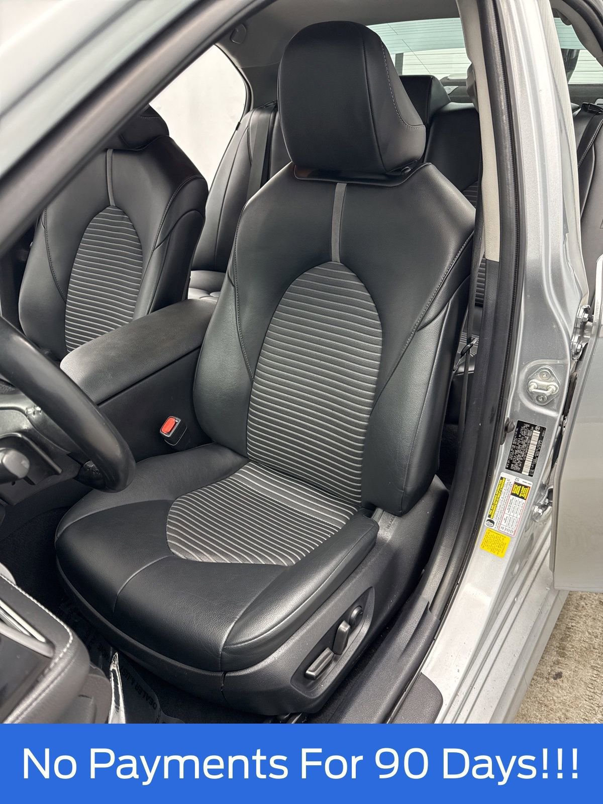 Used 2023 Toyota Camry SE image 10