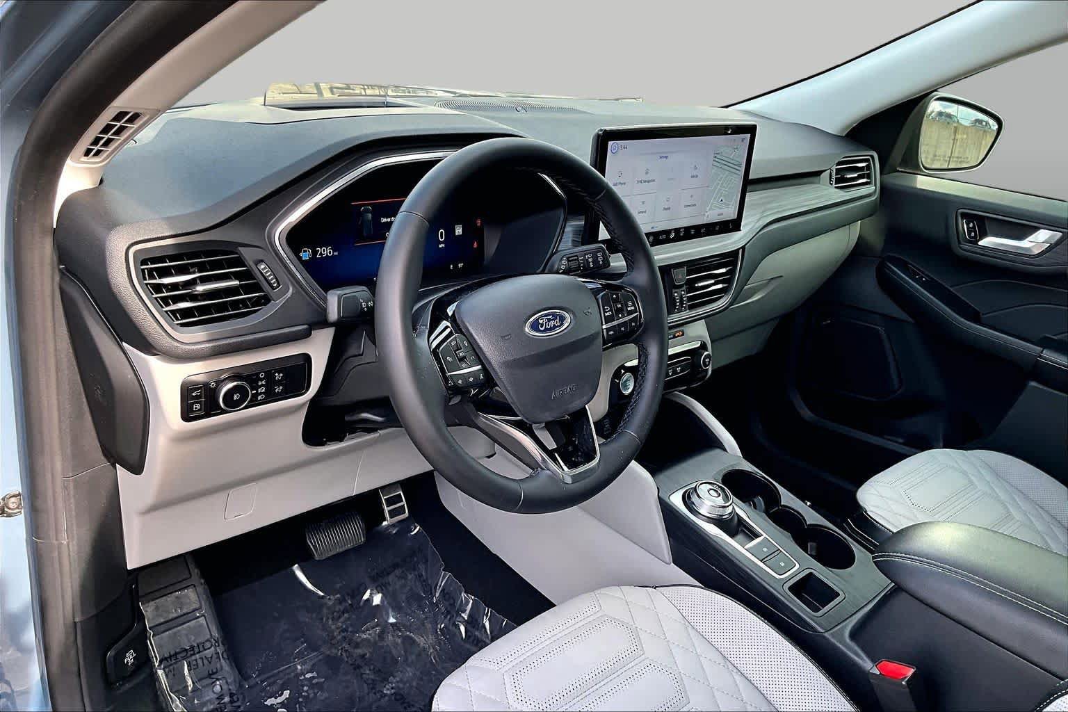 Certified 2023 Ford Escape Platinum w/ Premium Technology Package FWD image 18