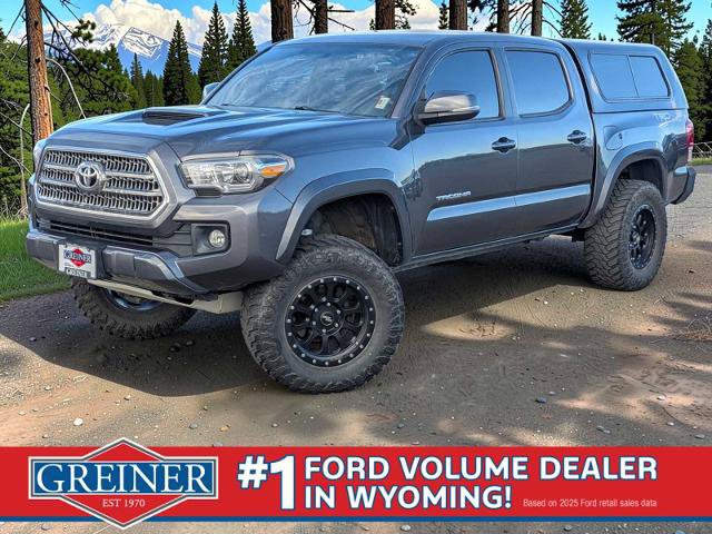 Used 2017 Toyota Tacoma TRD Sport w/ Tow Package (A/T) AWD/4WD image 1