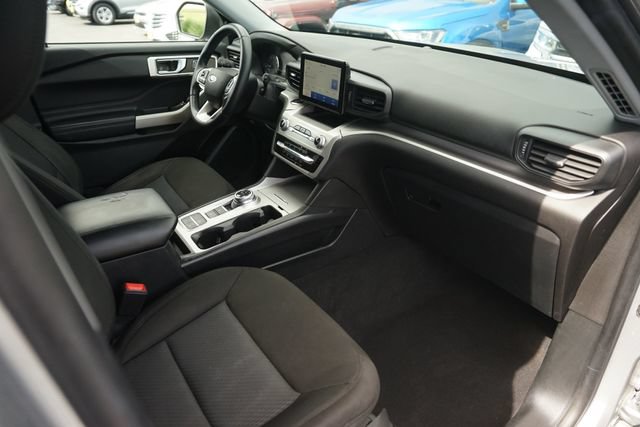 Certified 2022 Ford Explorer XLT RWD image 19