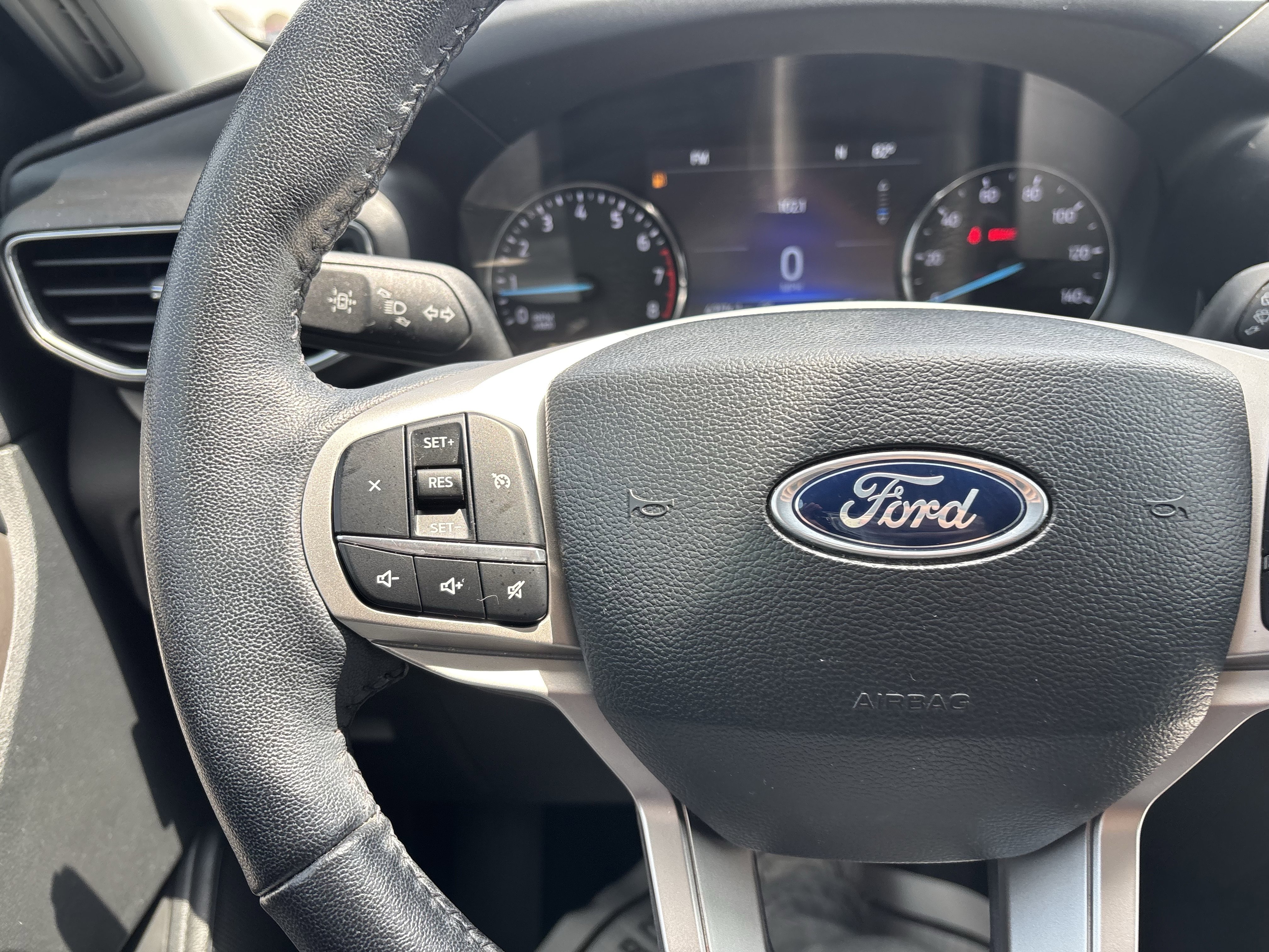 Certified 2023 Ford Explorer XLT w/ Equipment Group 202A RWD image 31