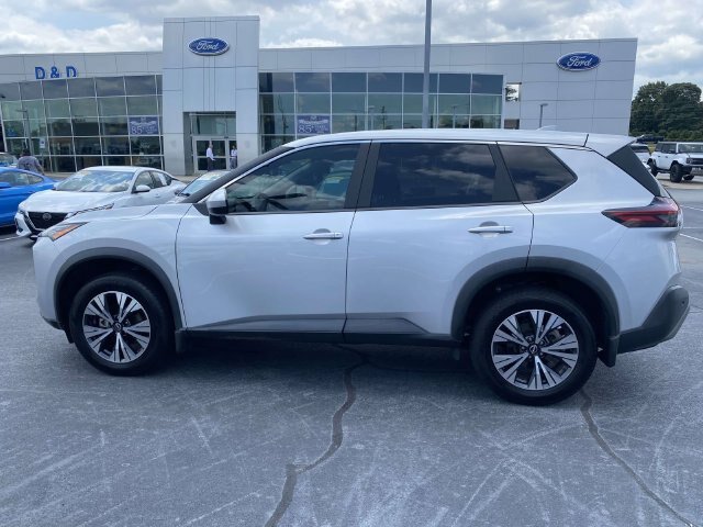 Used 2023 Nissan Rogue SV FWD image 4