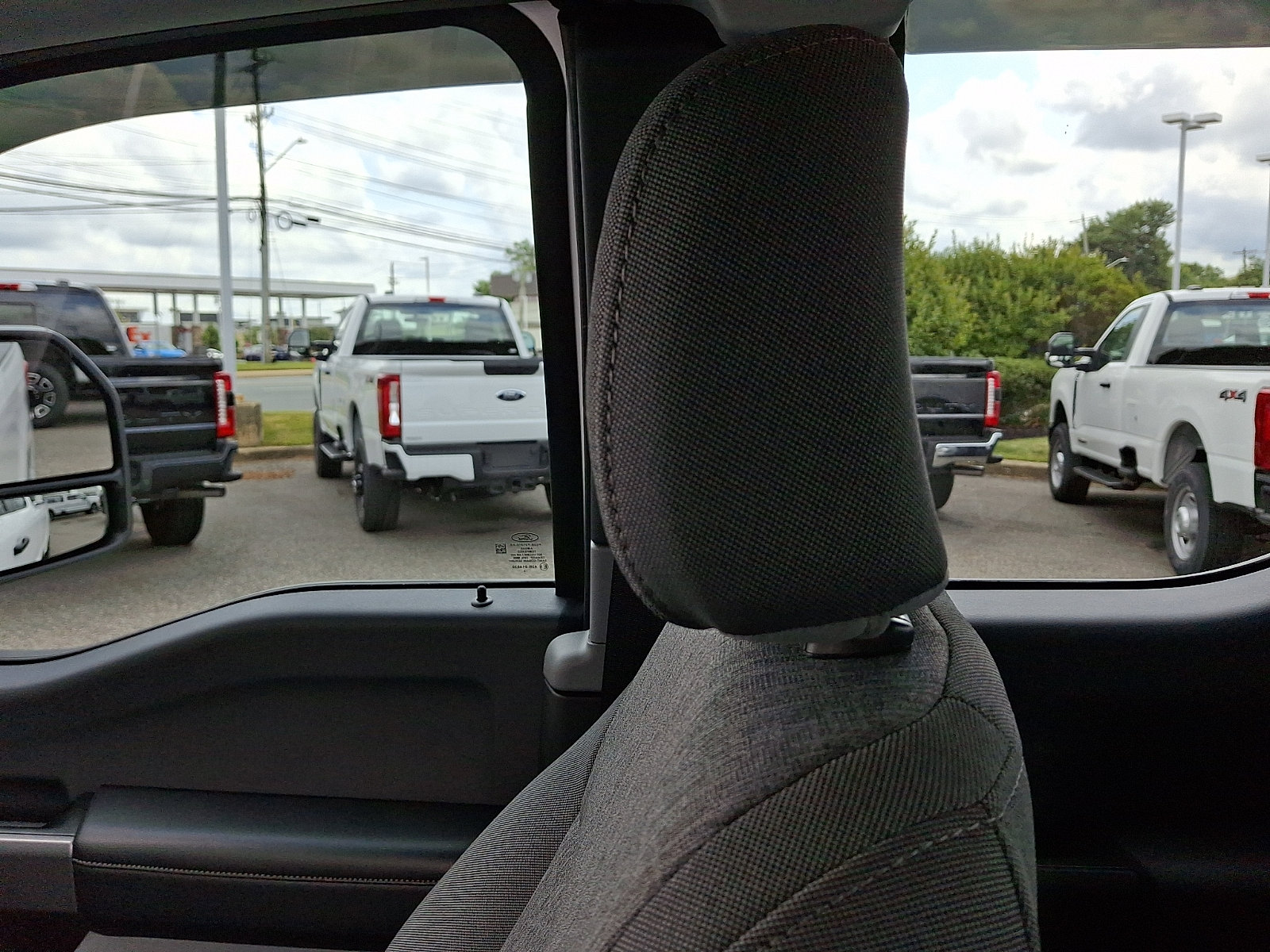 Certified 2025 Ford F350 XL w/ STX Appearance Package AWD/4WD image 17