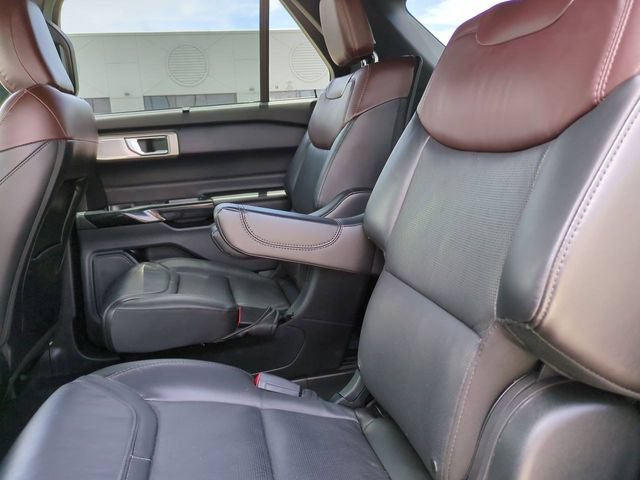 Certified 2023 Ford Explorer Platinum w/ Technology Package AWD/4WD image 14