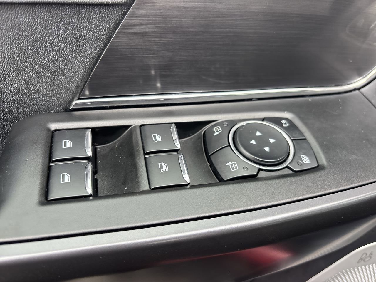 Certified 2025 Ford F150 Lariat w/ Equipment Group 502A High image 24