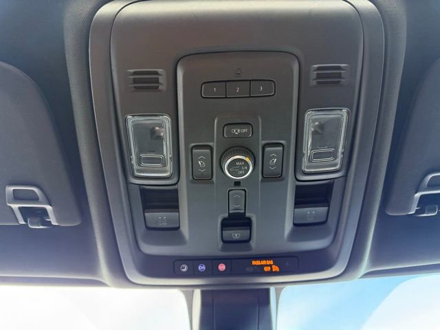 Used 2022 GMC Yukon Denali image 29