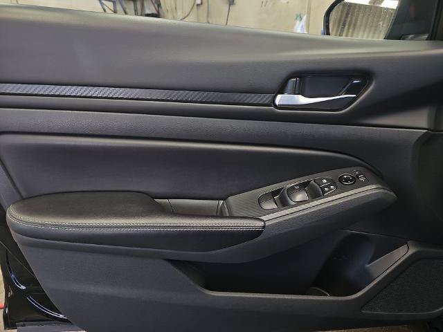 Used 2025 Nissan Altima 2.5 SV AWD/4WD image 25