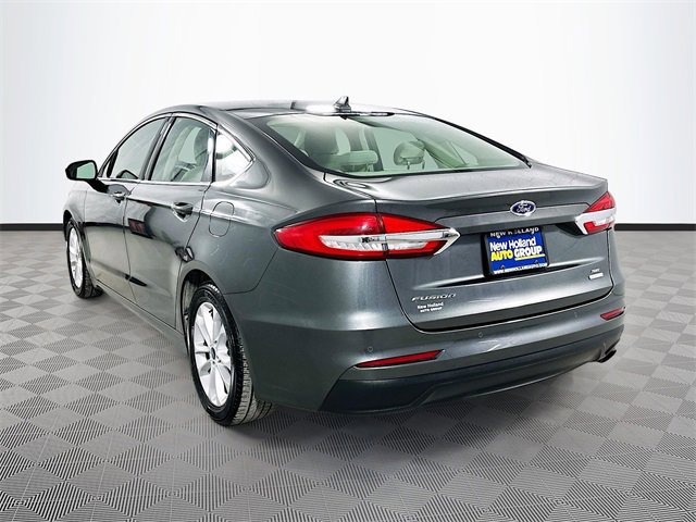 Certified 2019 Ford Fusion SE image 3