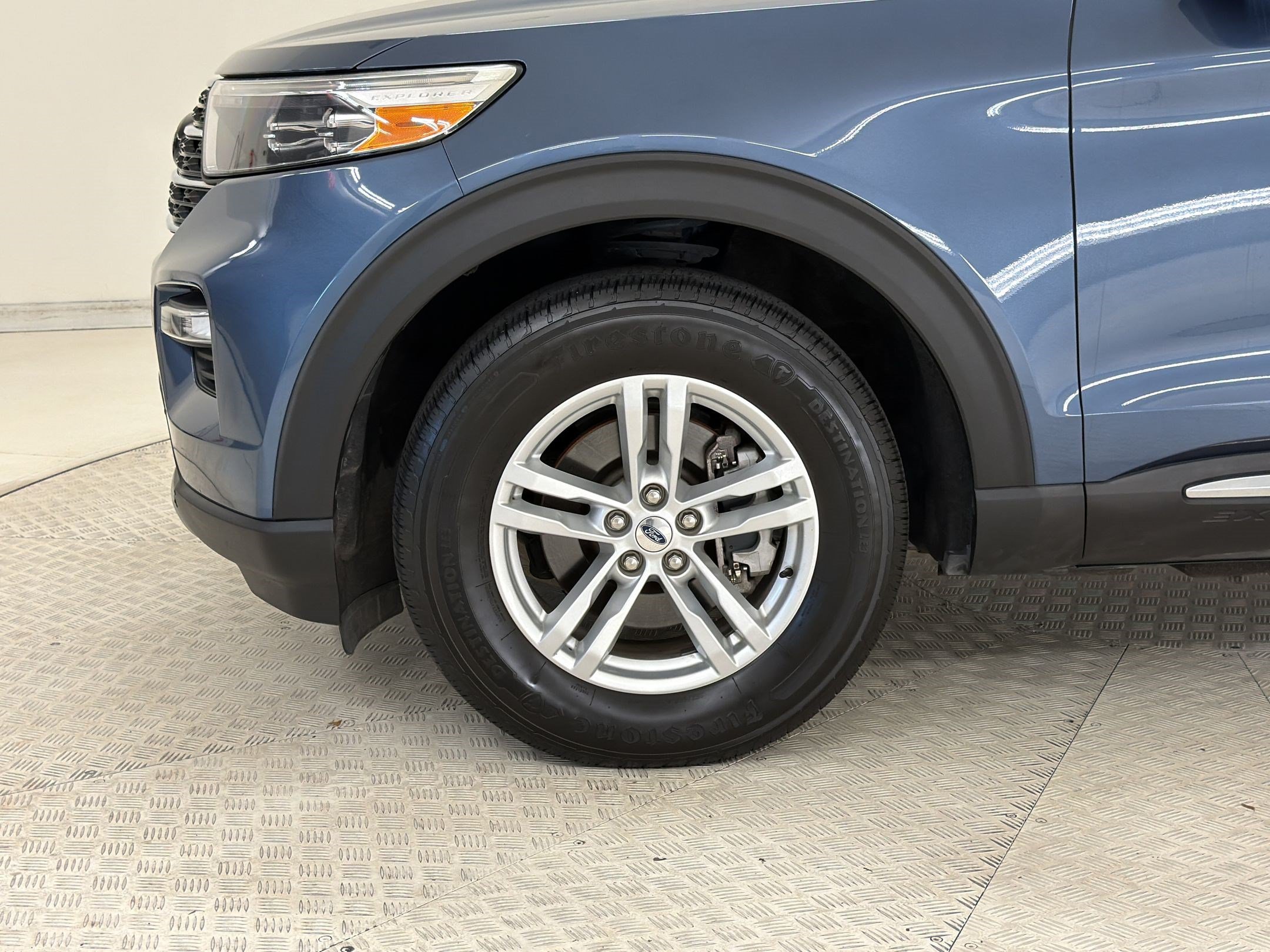 Certified 2020 Ford Explorer XLT w/ Equipment Group 202A AWD/4WD image 13