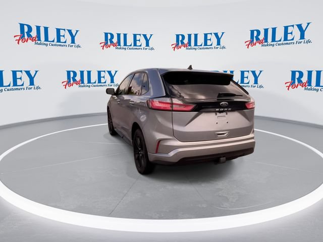 Certified 2022 Ford Edge ST-Line w/ Class II Trailer Tow Package AWD/4WD image 7