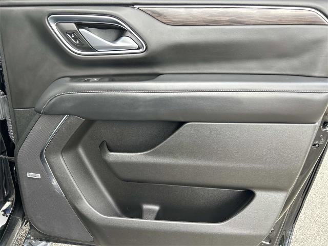 Used 2022 Chevrolet Suburban Z71 image 24