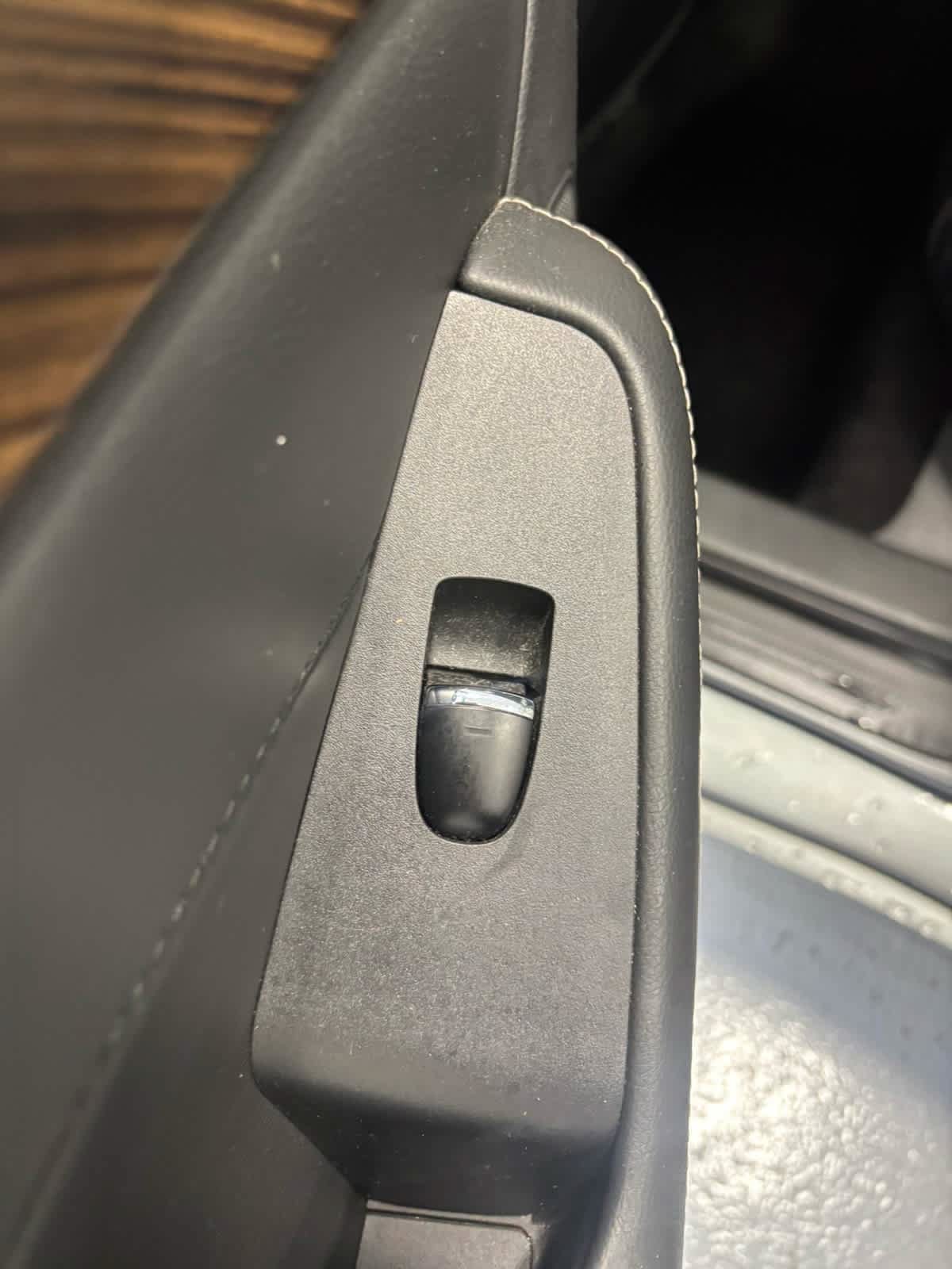 Used 2017 Nissan Maxima Platinum FWD image 28