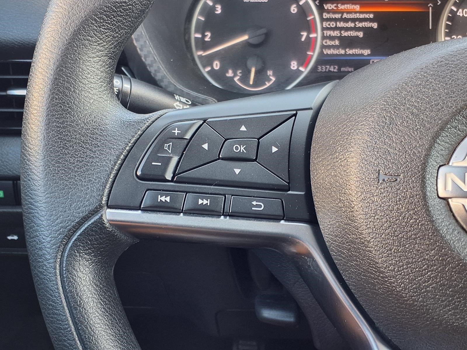 Used 2025 Nissan Sentra SV FWD image 21