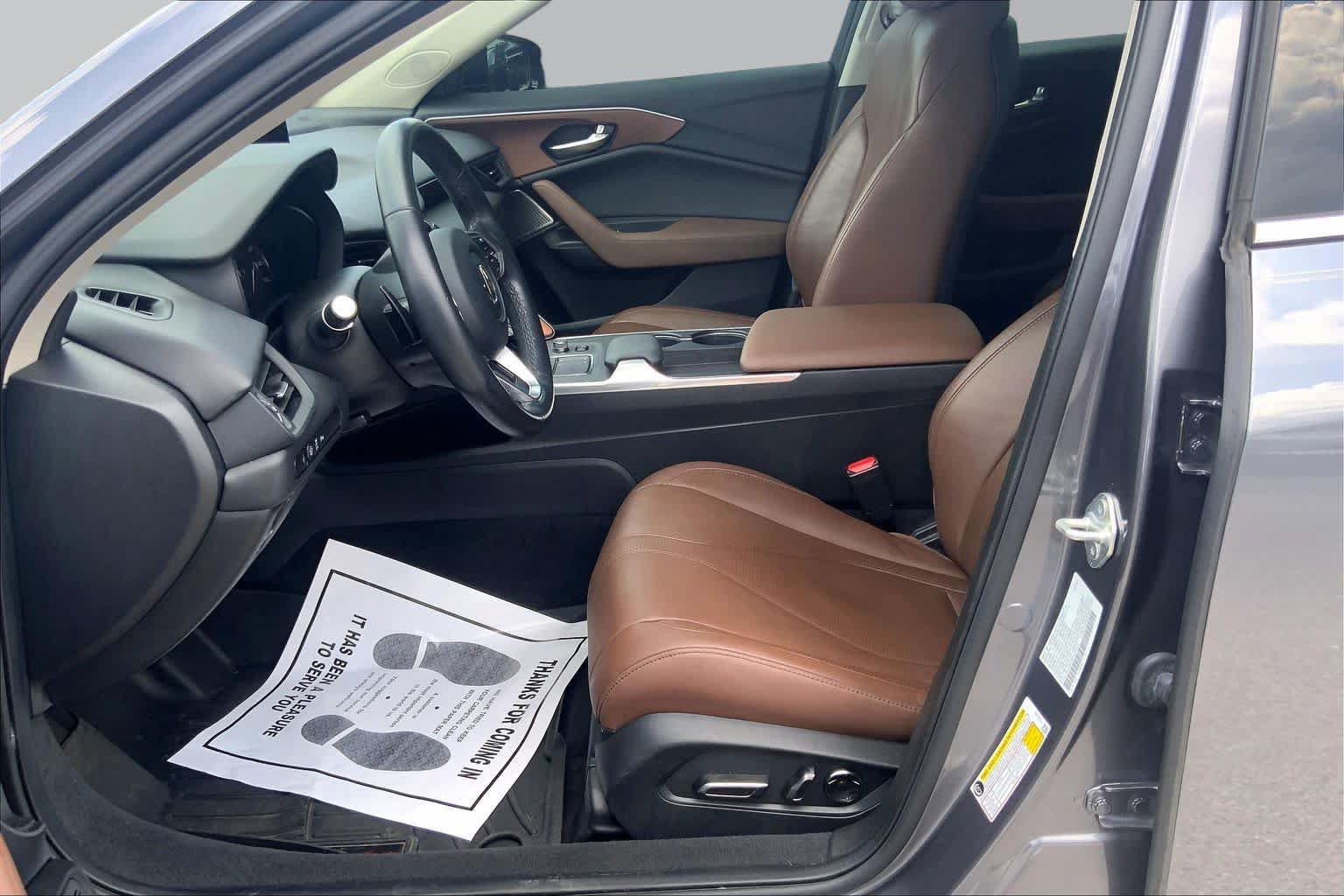 Used 2023 Acura TLX w/ Technology Package FWD image 8