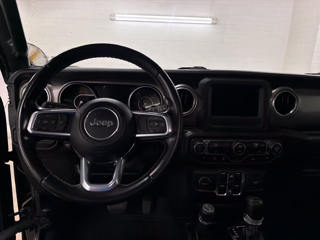 Used 2021 Jeep Wrangler Unlimited Sahara AWD/4WD image 7