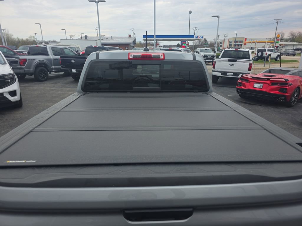 Used 2024 Chevrolet Colorado ZR2 w/ Technology Package image 10