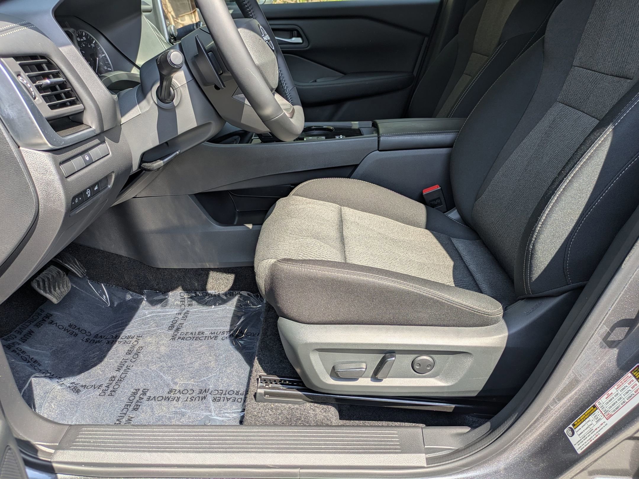 Used 2026 Nissan Rogue SV FWD image 12