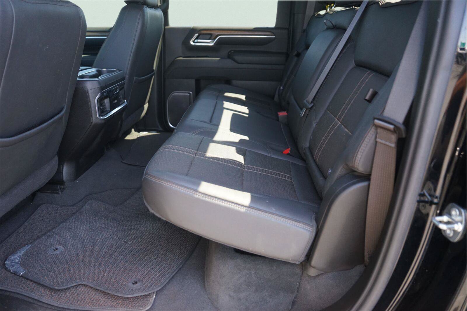 Used 2024 Chevrolet Silverado 3500 High Country w/ High Country Premium Package AWD/4WD image 13