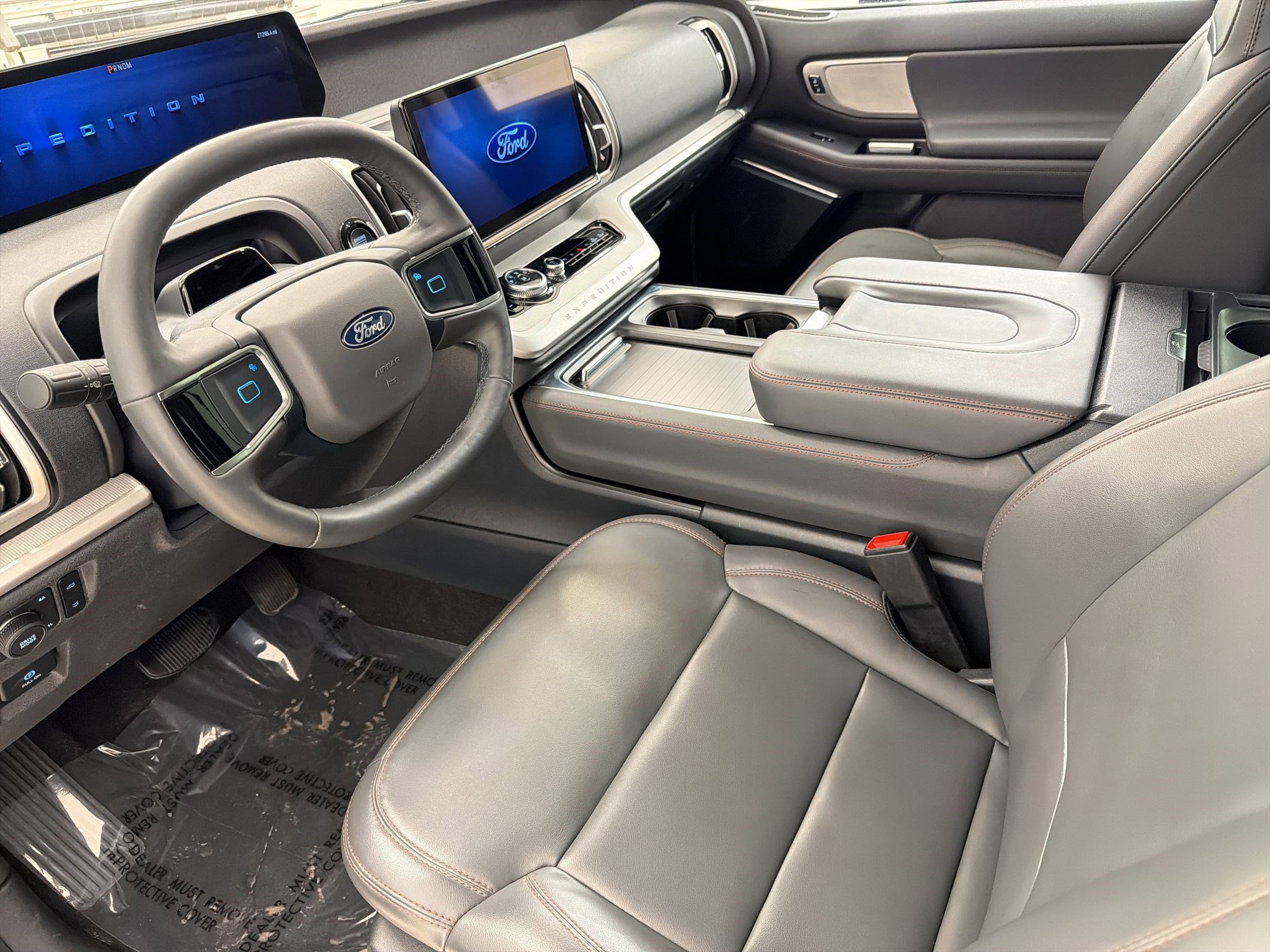 Certified 2025 Ford Expedition Active AWD/4WD image 4