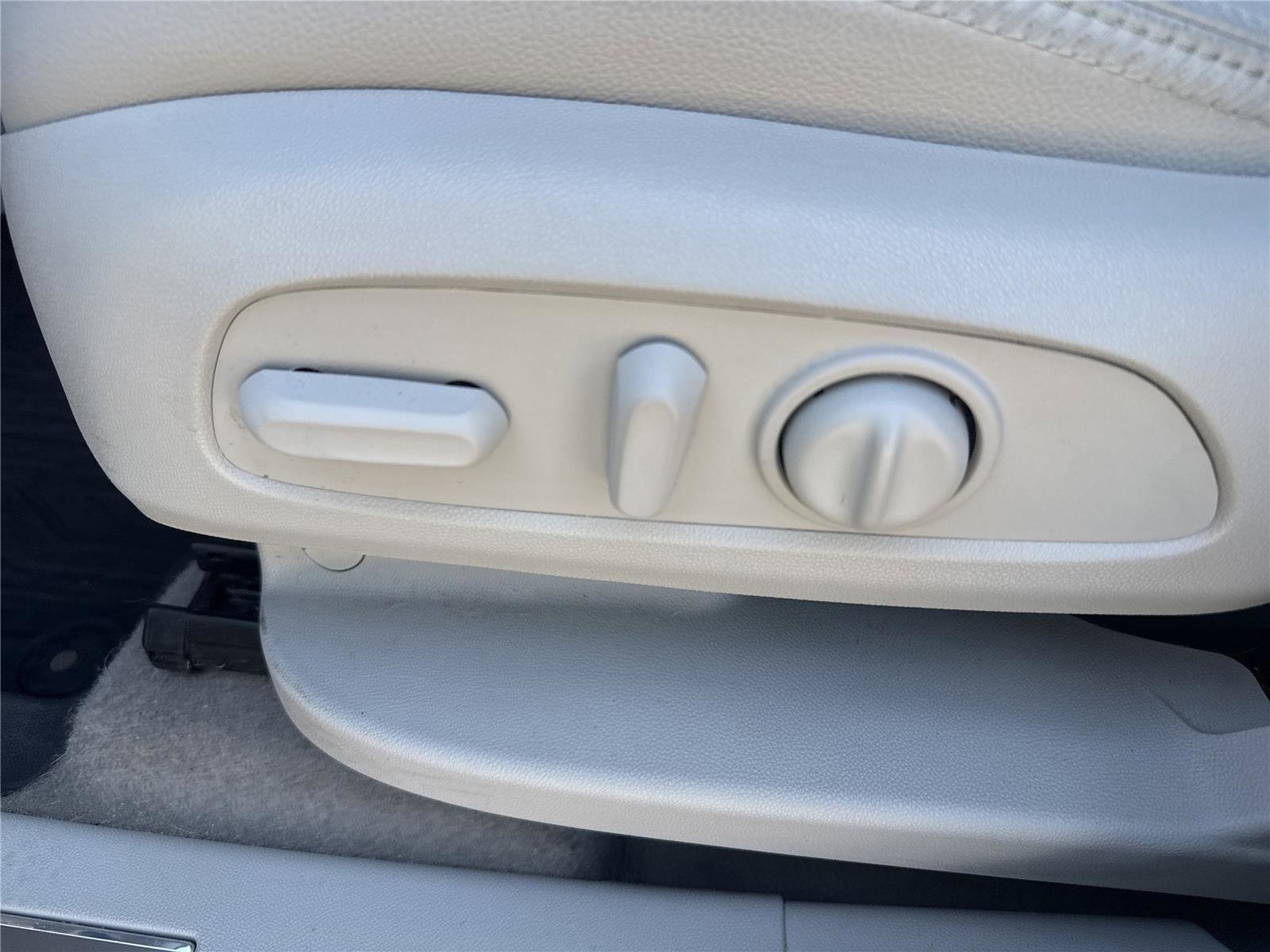 Used 2022 GMC Terrain Denali w/ Black Diamond Edition image 27