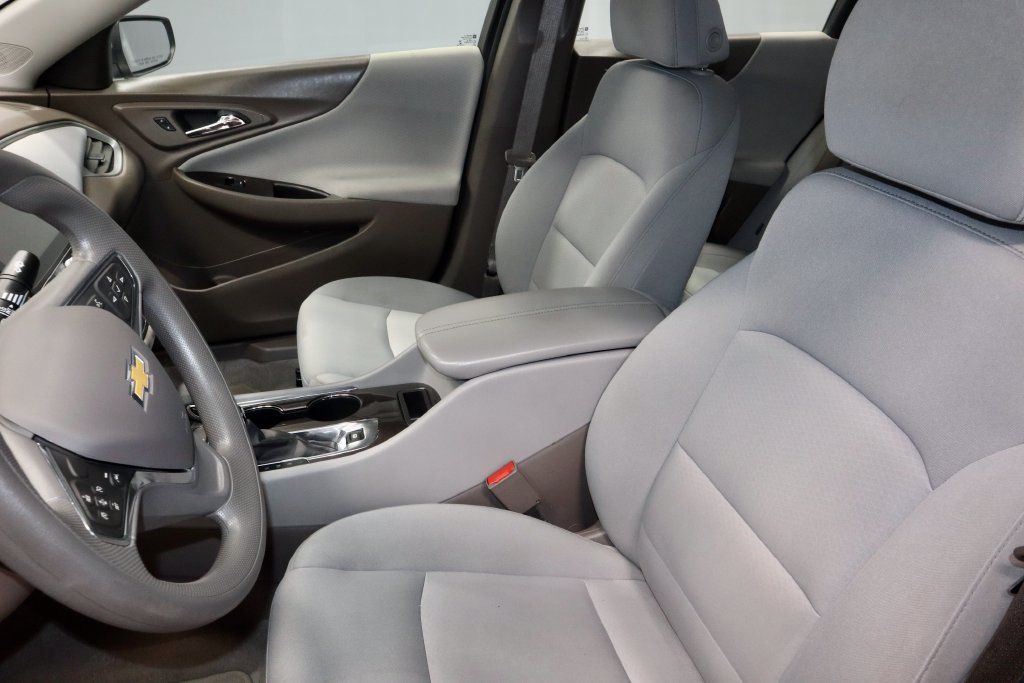 Used 2023 Chevrolet Malibu LT FWD image 23