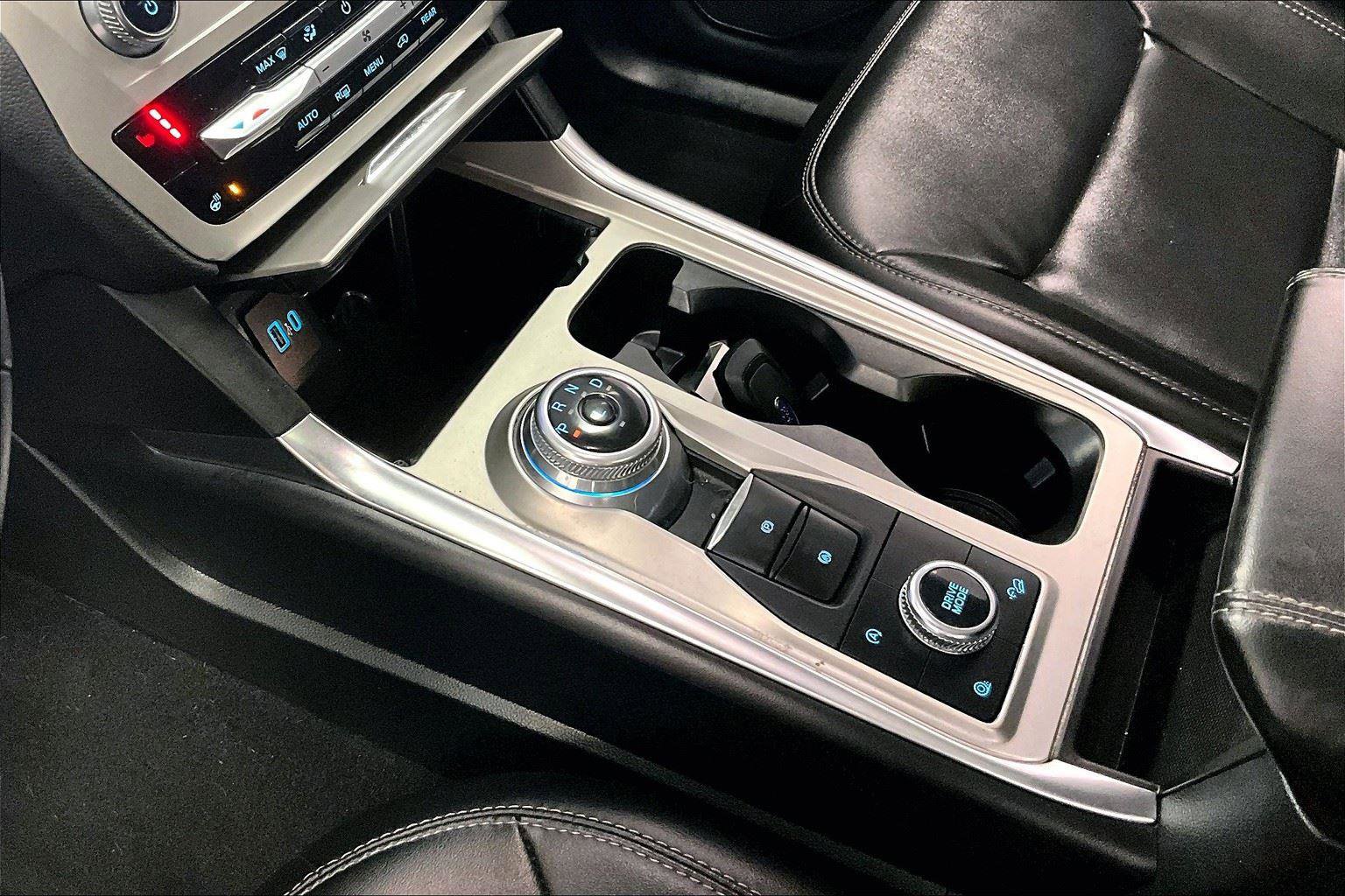 Certified 2021 Ford Explorer XLT w/ Equipment Group 202A image 16