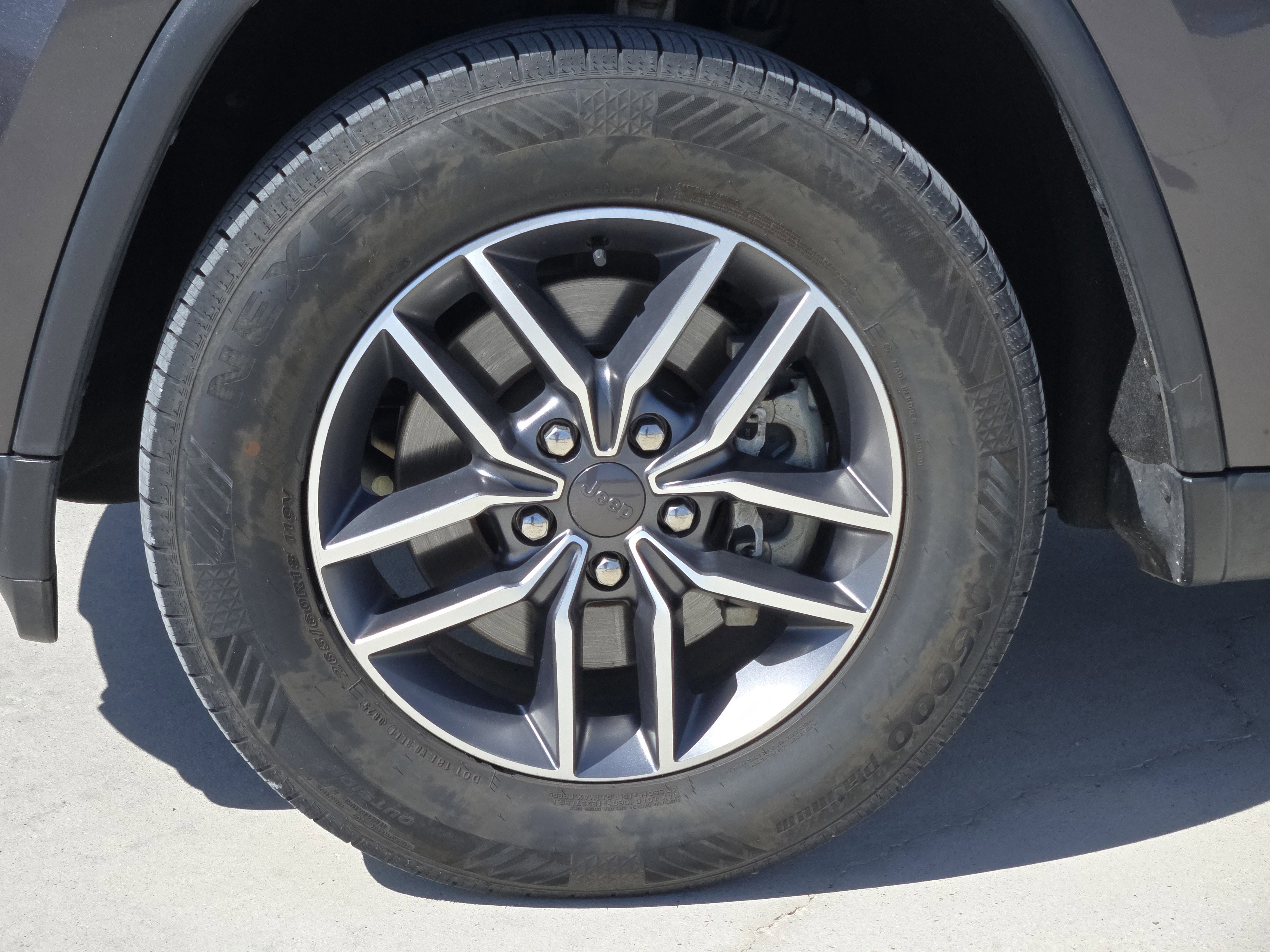 Used 2021 Jeep Grand Cherokee Limited image 13