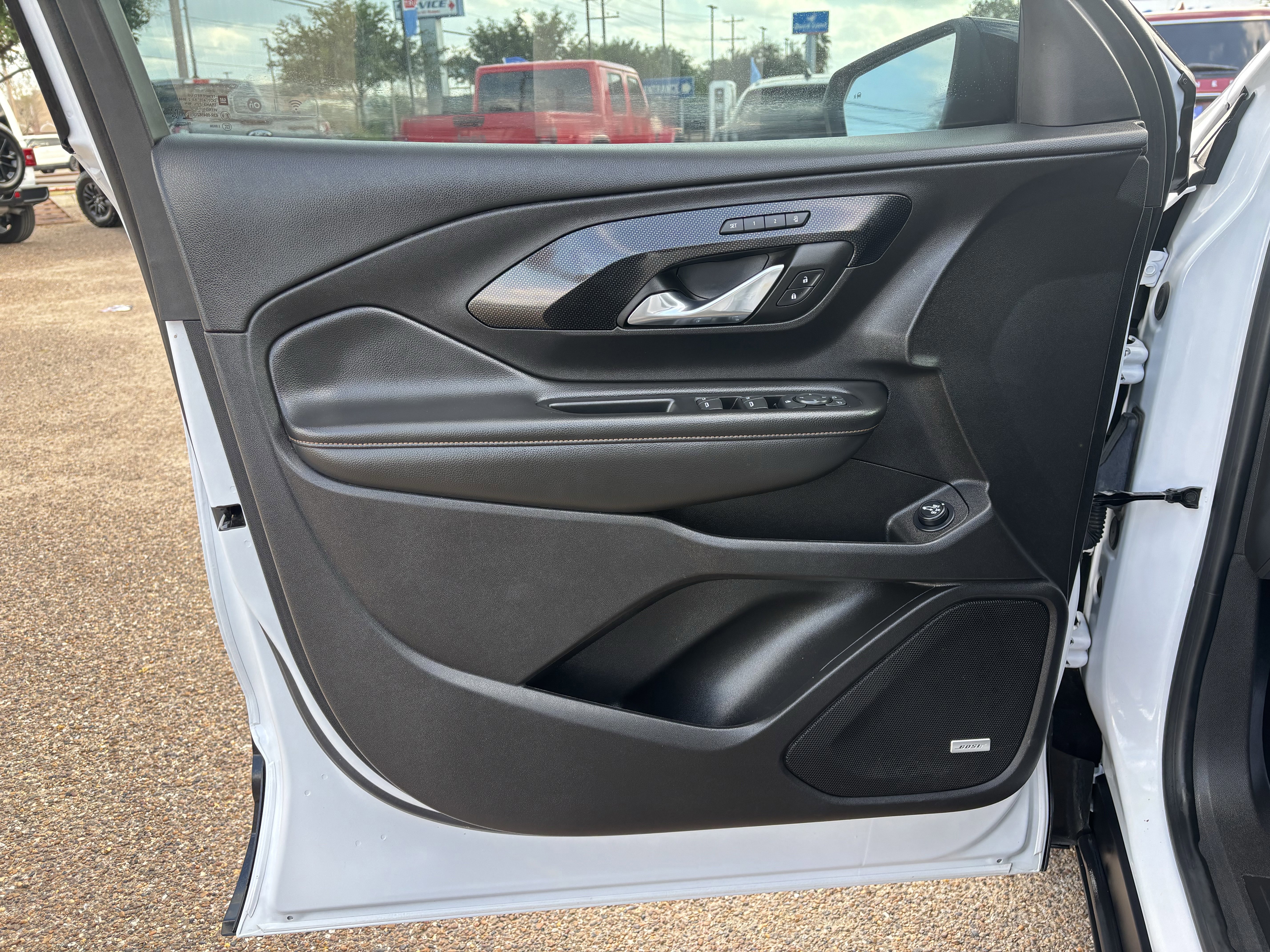 Used 2024 GMC Terrain AT4 w/ Infotainment Package II image 9