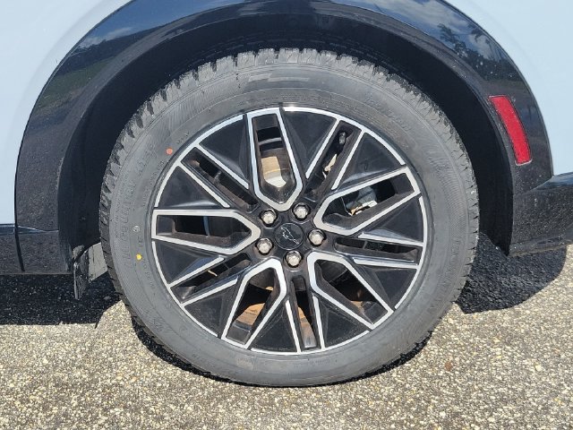 Certified 2024 Ford Mustang Mach-E Premium AWD/4WD image 7