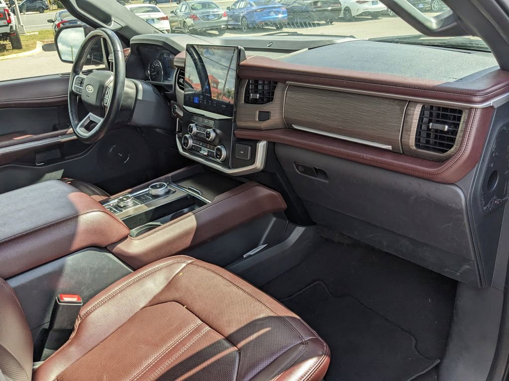 Certified 2024 Ford Expedition Limited image 12