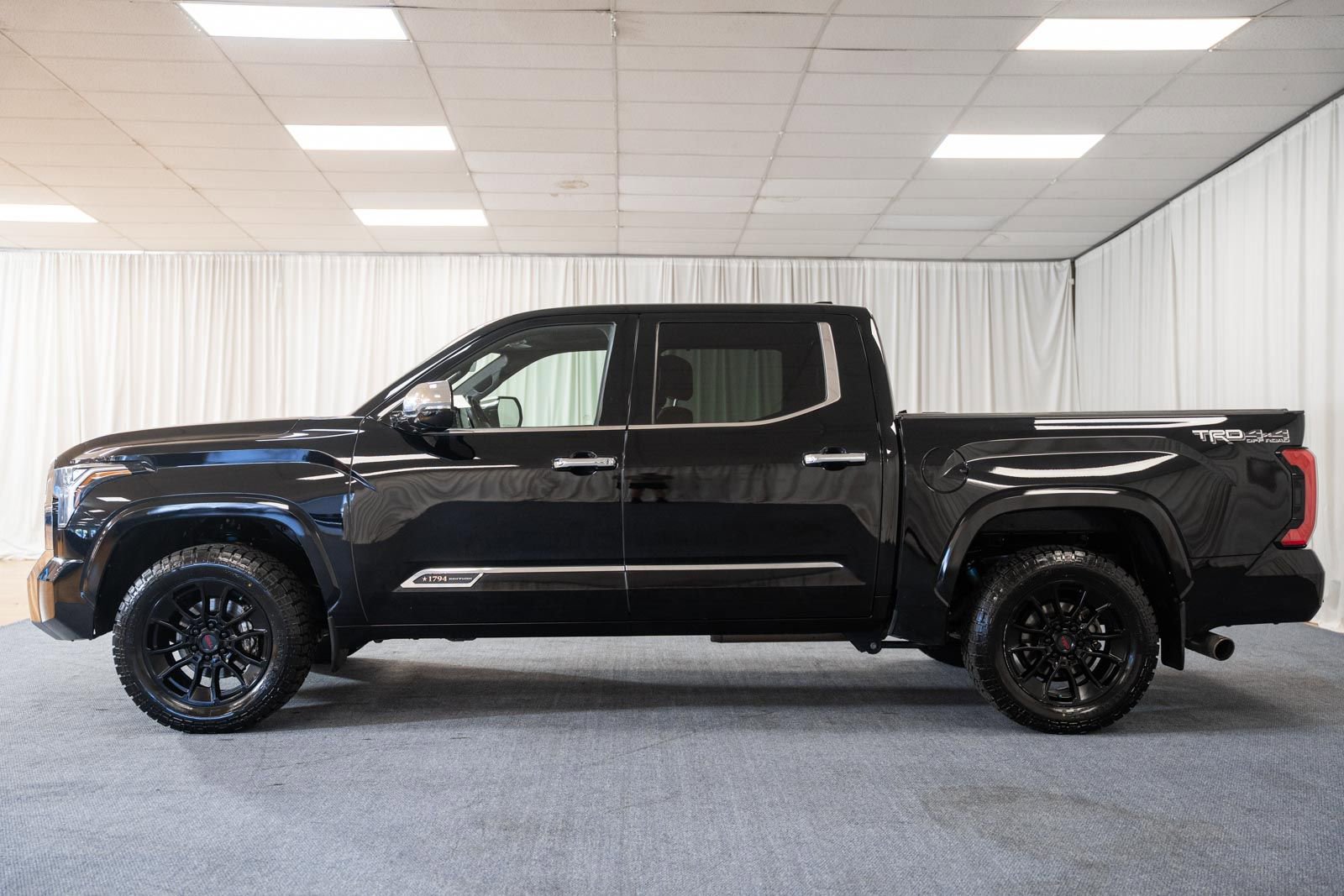 Used 2023 Toyota Tundra 1794 Edition w/ TRD Off-Road Package AWD/4WD image 5