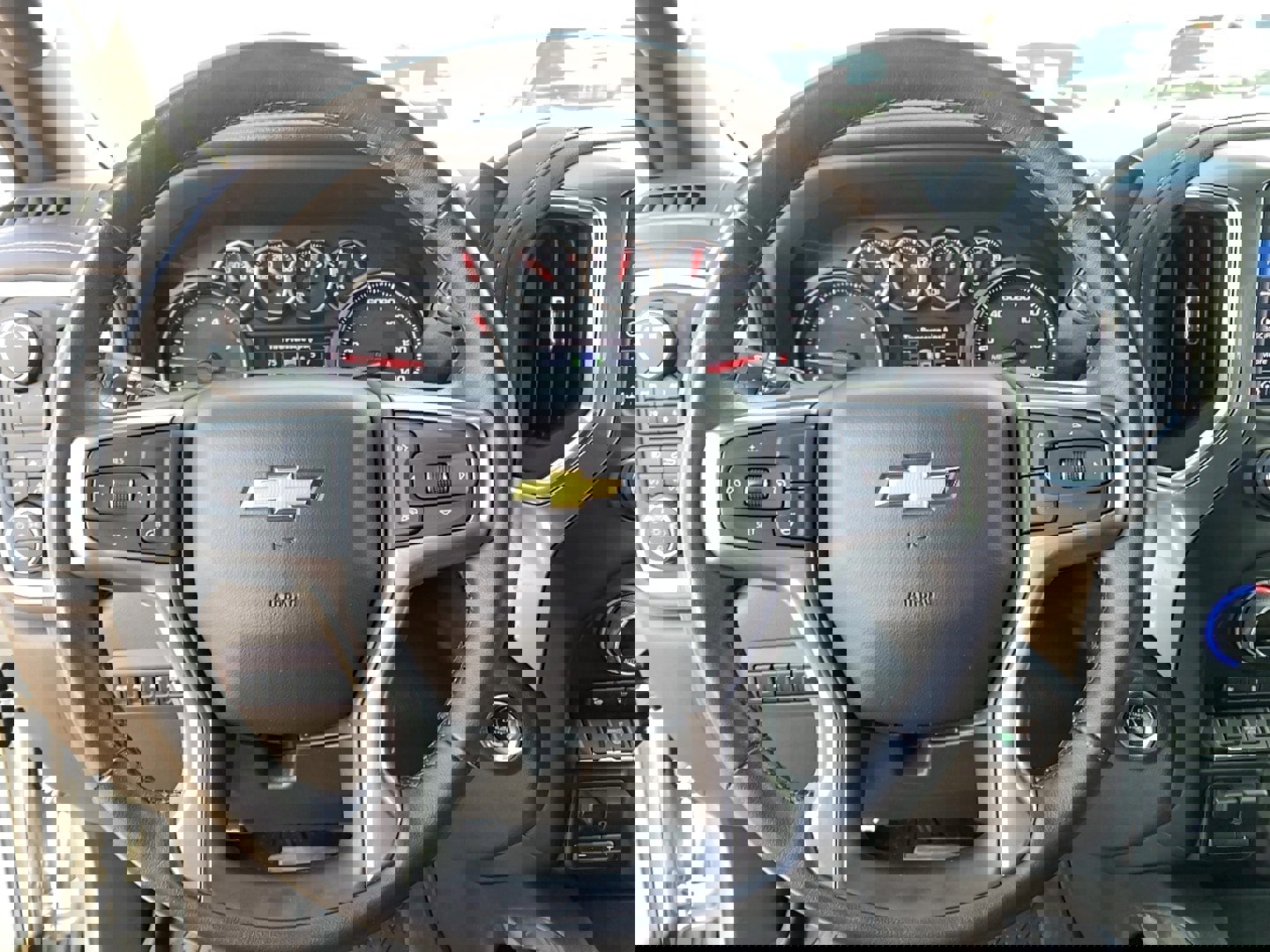 Used 2022 Chevrolet Silverado 3500 LTZ w/ LTZ Plus Package image 13