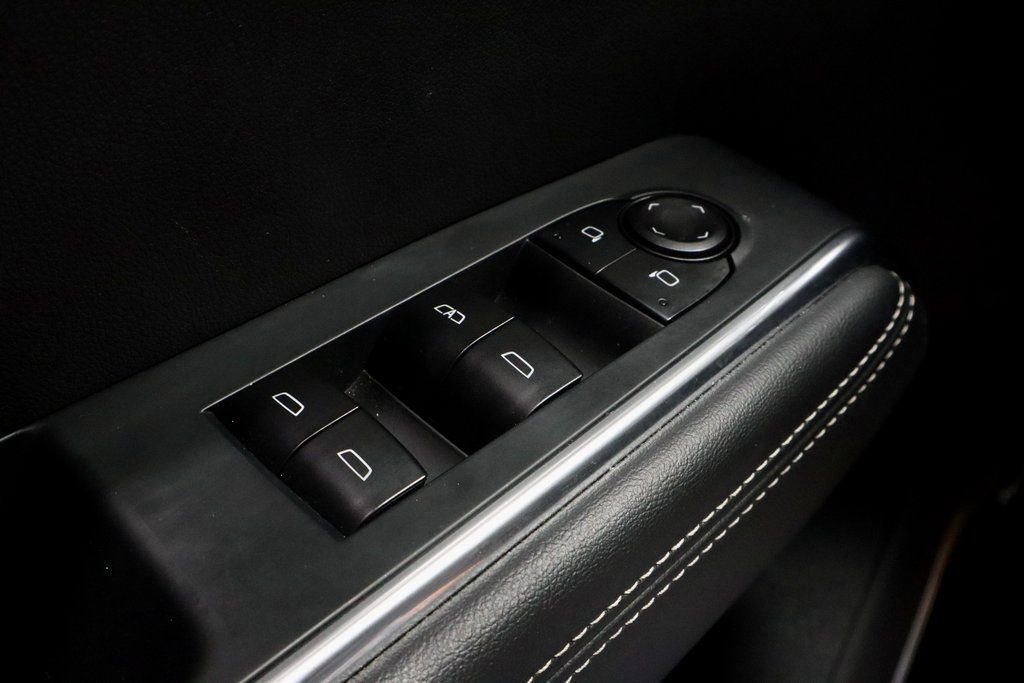 Used 2025 GMC Acadia Elevation image 30