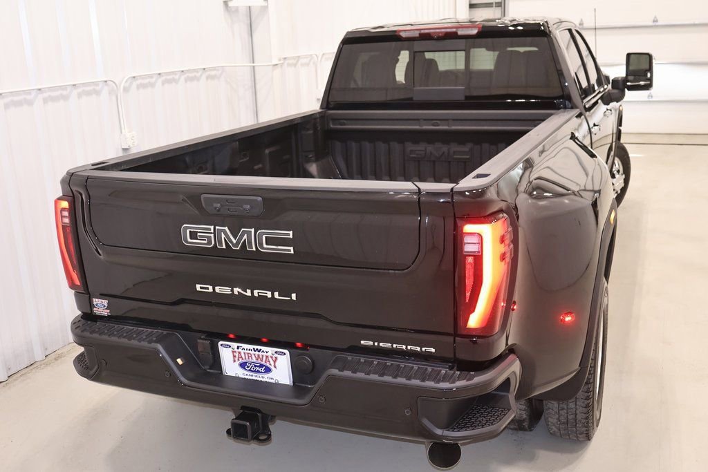 Used 2026 GMC Sierra 3500 Denali Ultimate image 7