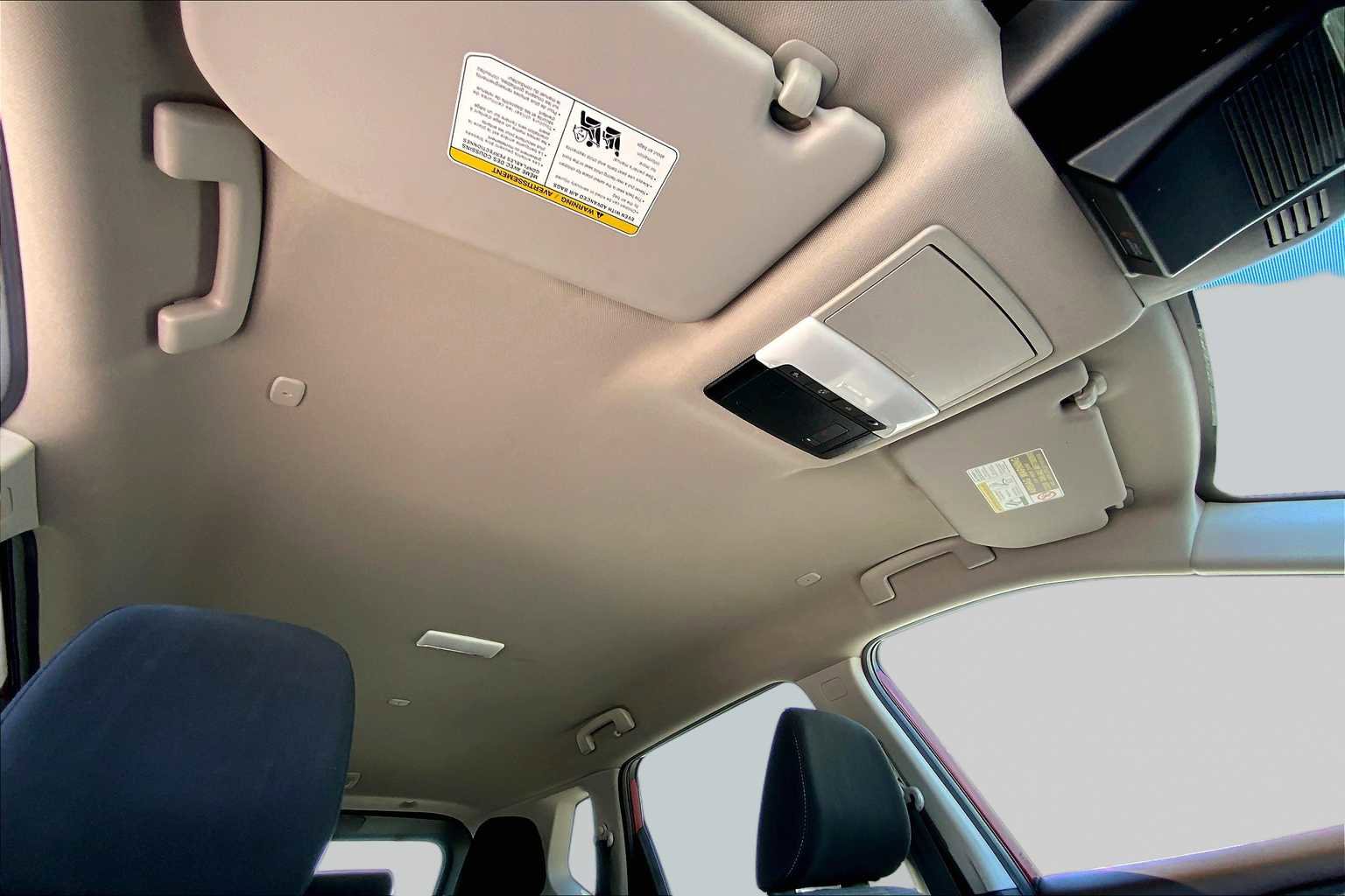 Used 2023 Nissan Rogue SV FWD image 14