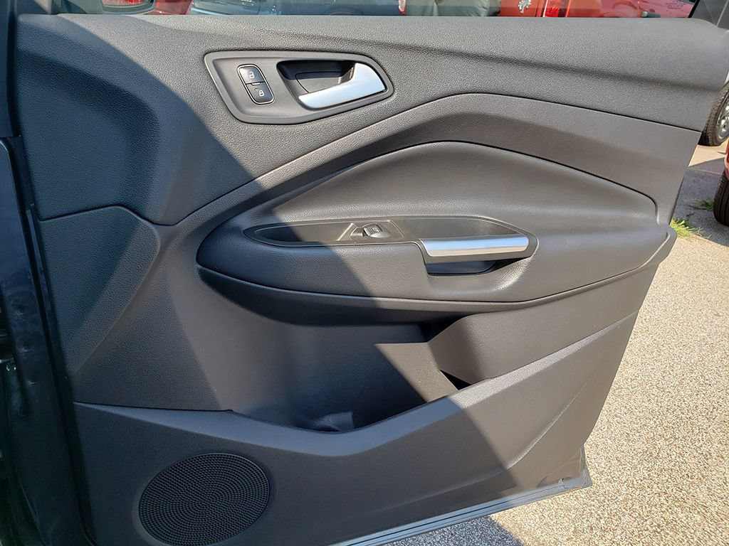 Certified 2017 Ford Escape Titanium FWD image 21