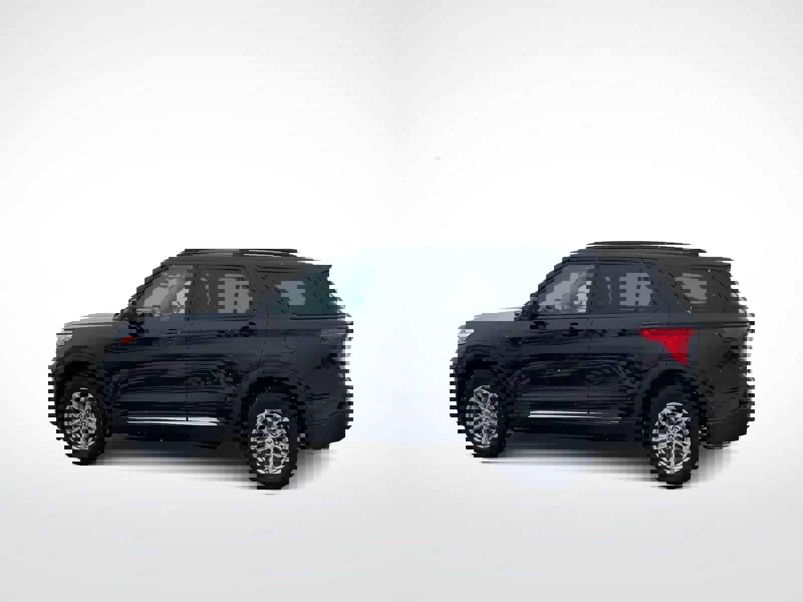 Certified 2023 Ford Explorer XLT w/ Equipment Group 202A image 6