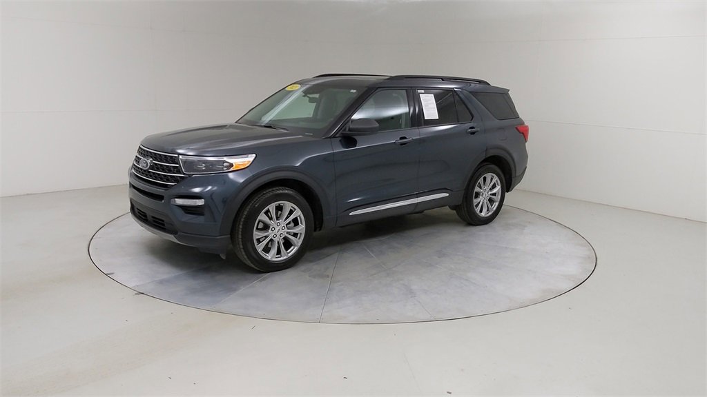 Certified 2023 Ford Explorer XLT w/ Equipment Group 202A image 21