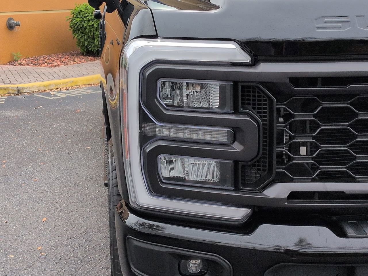 Certified 2024 Ford F350 Lariat w/ Lariat Ultimate Package image 9