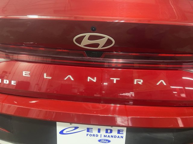 Used 2025 Hyundai Elantra SEL FWD image 32