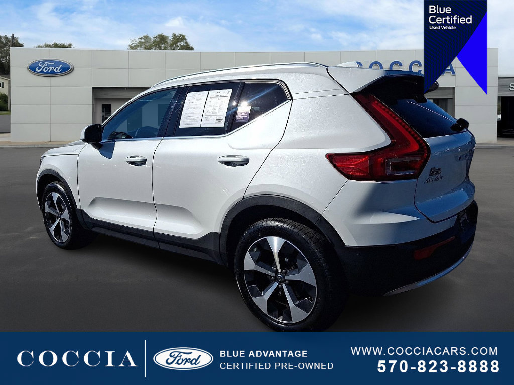 Used 2023 Volvo XC40 B5 Plus w/ Protection Package Premier AWD/4WD image 6