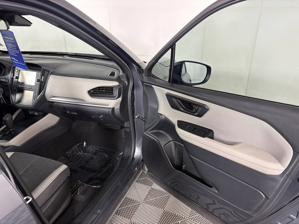 Used 2025 Subaru Forester AWD/4WD image 29