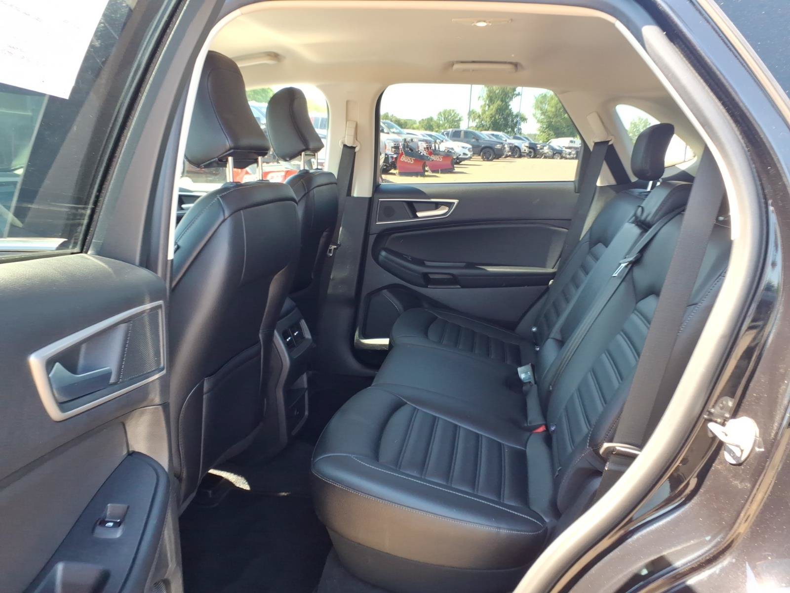 Certified 2024 Ford Edge SEL AWD/4WD image 11