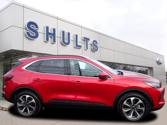 Certified 2024 Ford Escape Platinum w/ Premium Technology Package image 4