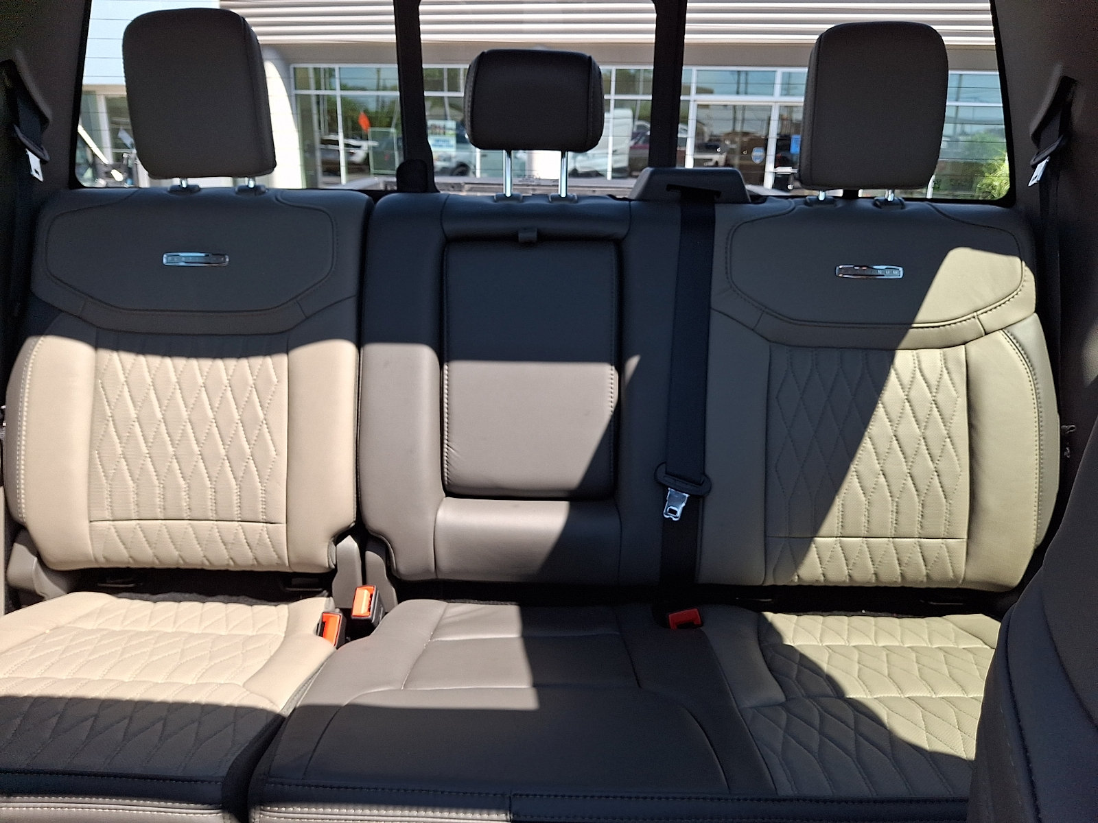 Certified 2025 Ford F450 Platinum w/ Platinum Plus Package AWD/4WD image 18