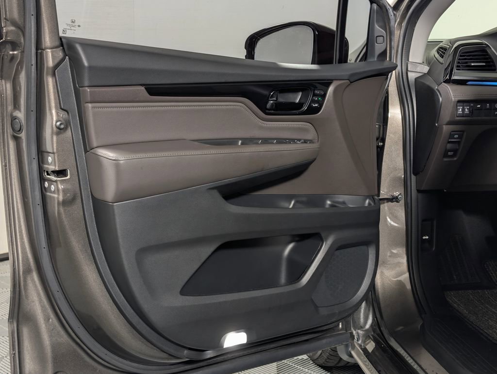 Used 2022 Honda Odyssey Elite image 22
