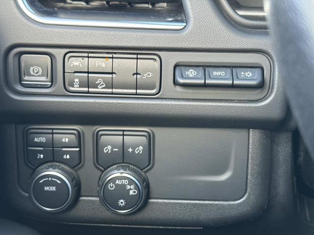 Used 2021 Chevrolet Suburban High Country image 16