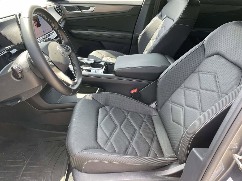 Used 2024 Volkswagen Atlas Cross Sport SE FWD image 13
