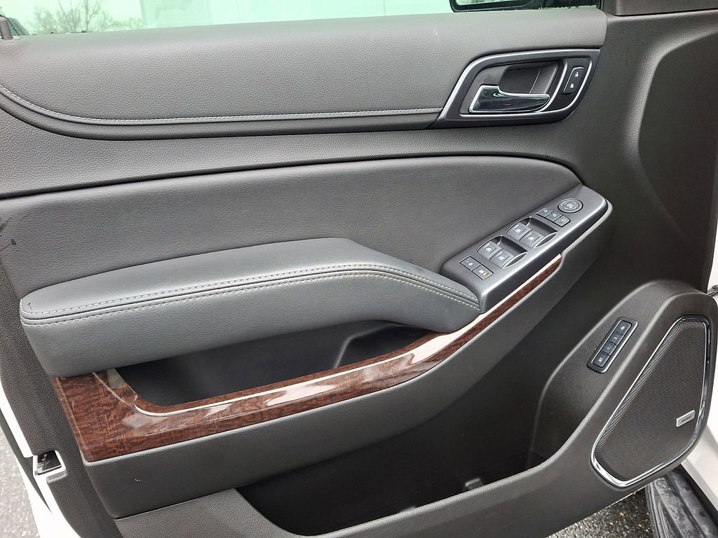 Used 2019 GMC Yukon XL SLT w/ Graphite Performance Edition image 13