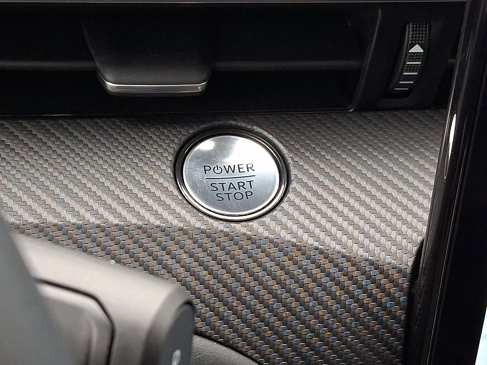 Certified 2025 Ford Mustang Mach-E Premium w/ Sport Appearance Package image 30